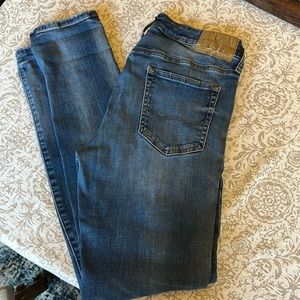 Lot of American Eagle jeans